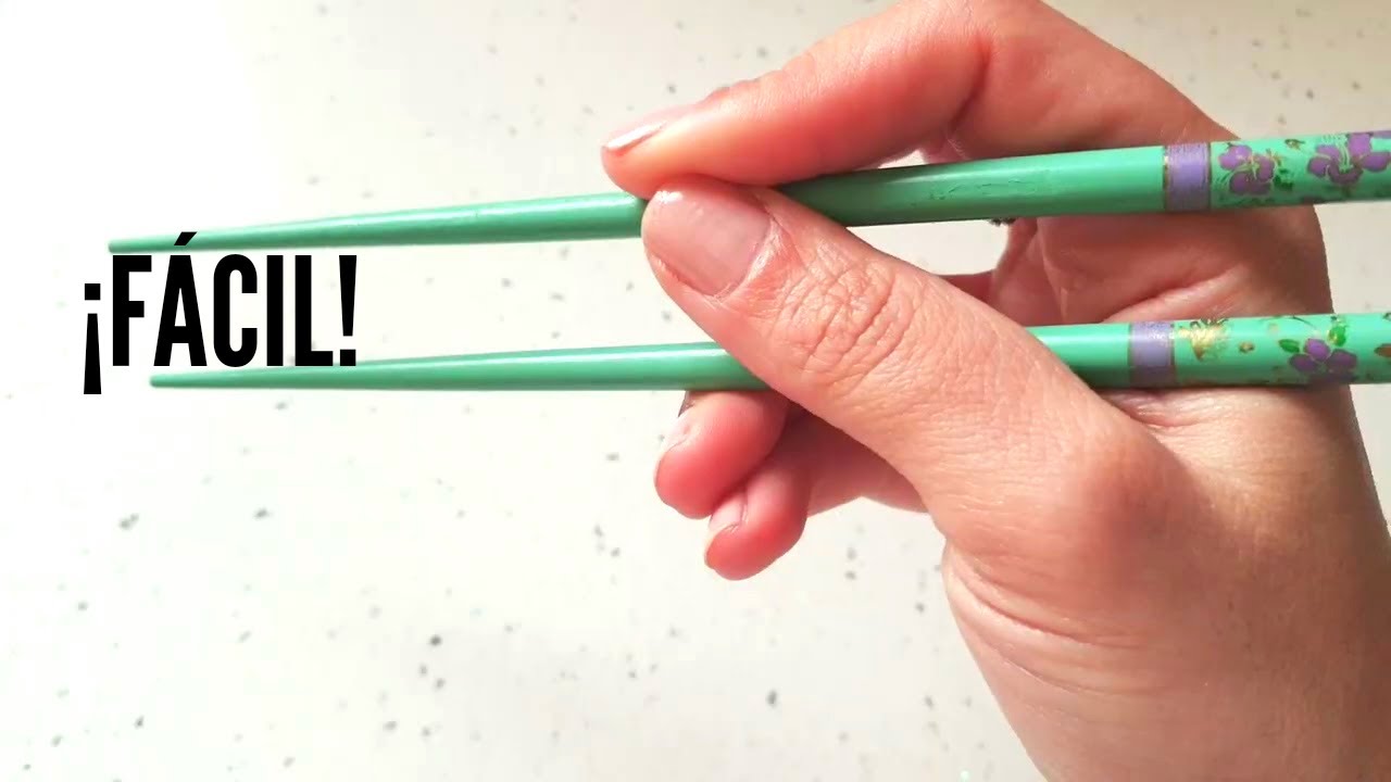 como aprender a comer con palillos chinos
