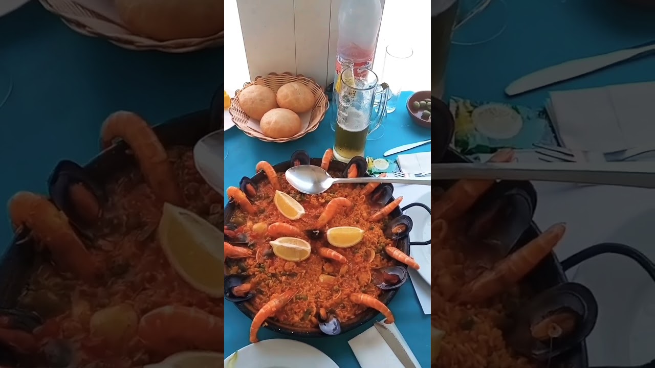 Disfrutando de una comida en La Isleta del Moro