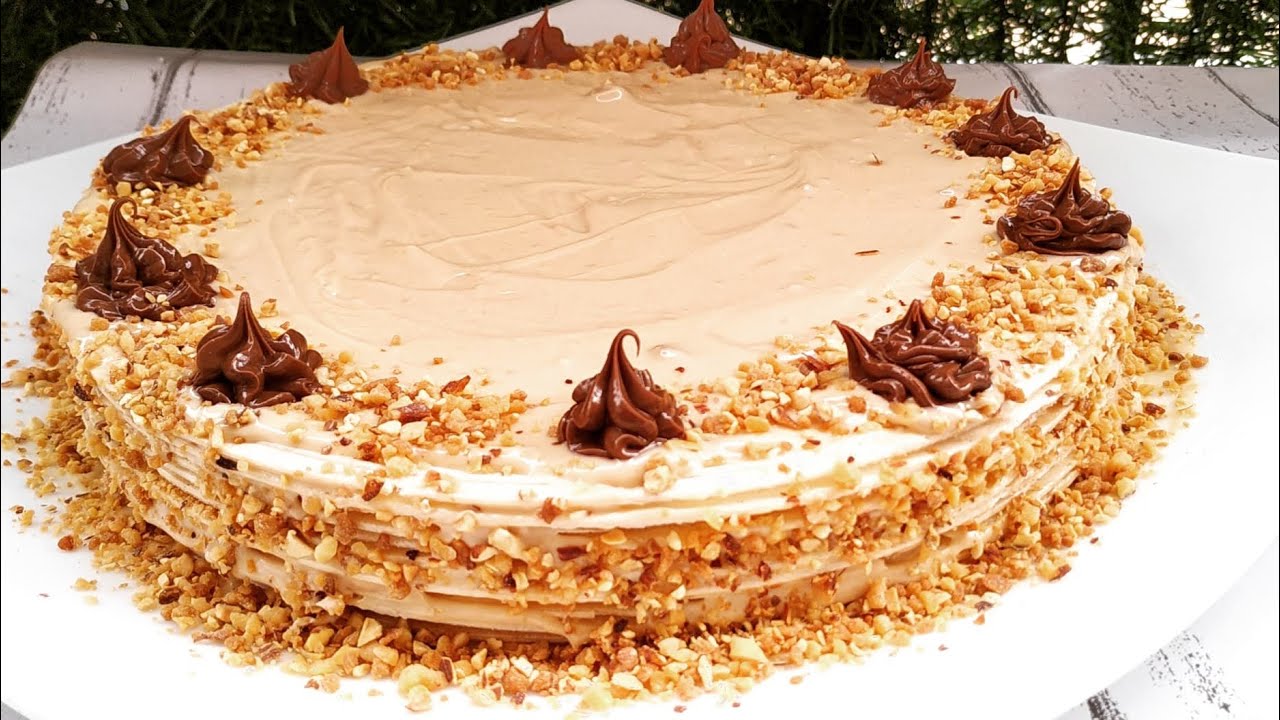 Tarta de obleas con crema de avellanas