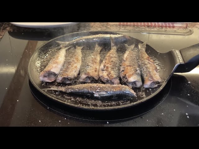 Cómo limpiar y cocinar sardinas a la plancha