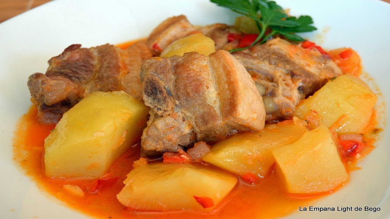 Costillas de cerdo guisadas con papas