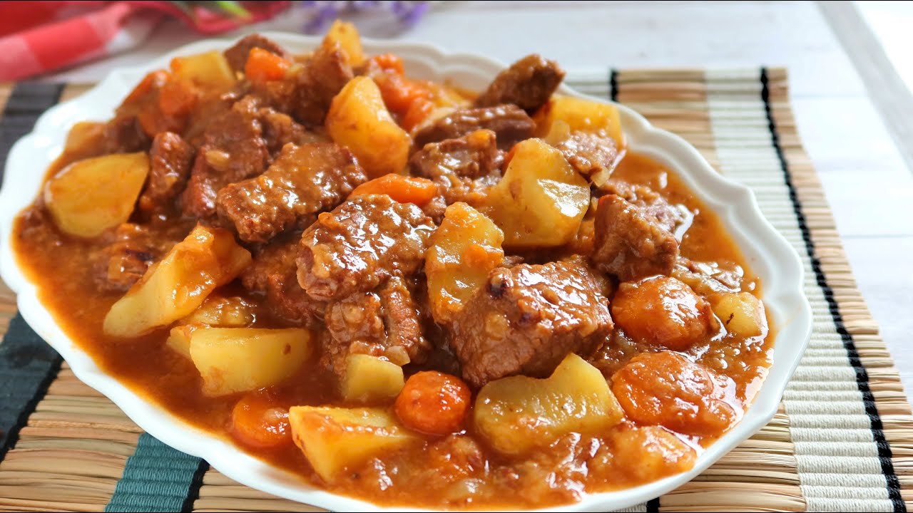 Estofado de carne con papas y vino tinto