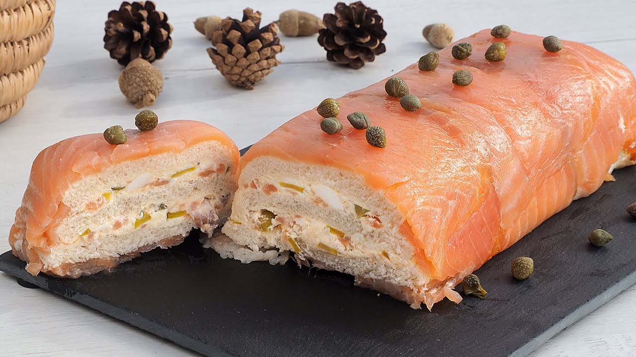 Pastel frío de salmón con pan de molde