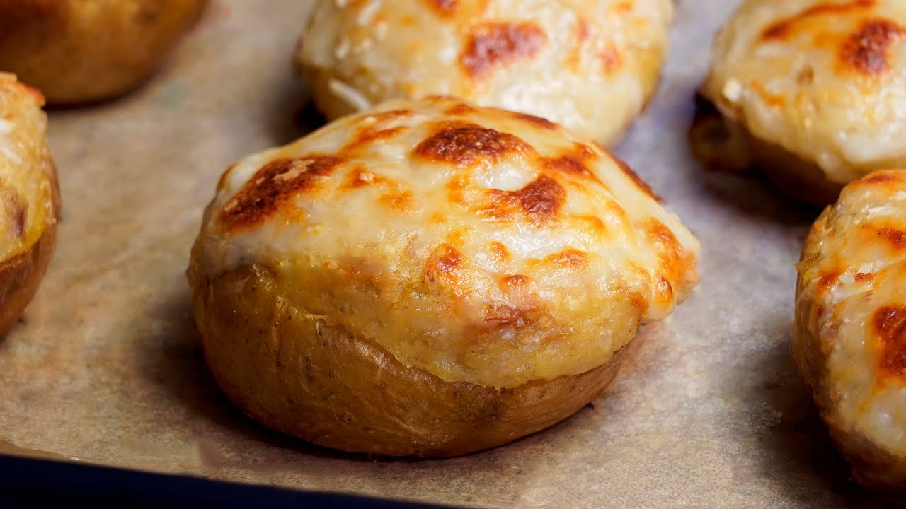 Patatas al horno rellenas de atún
