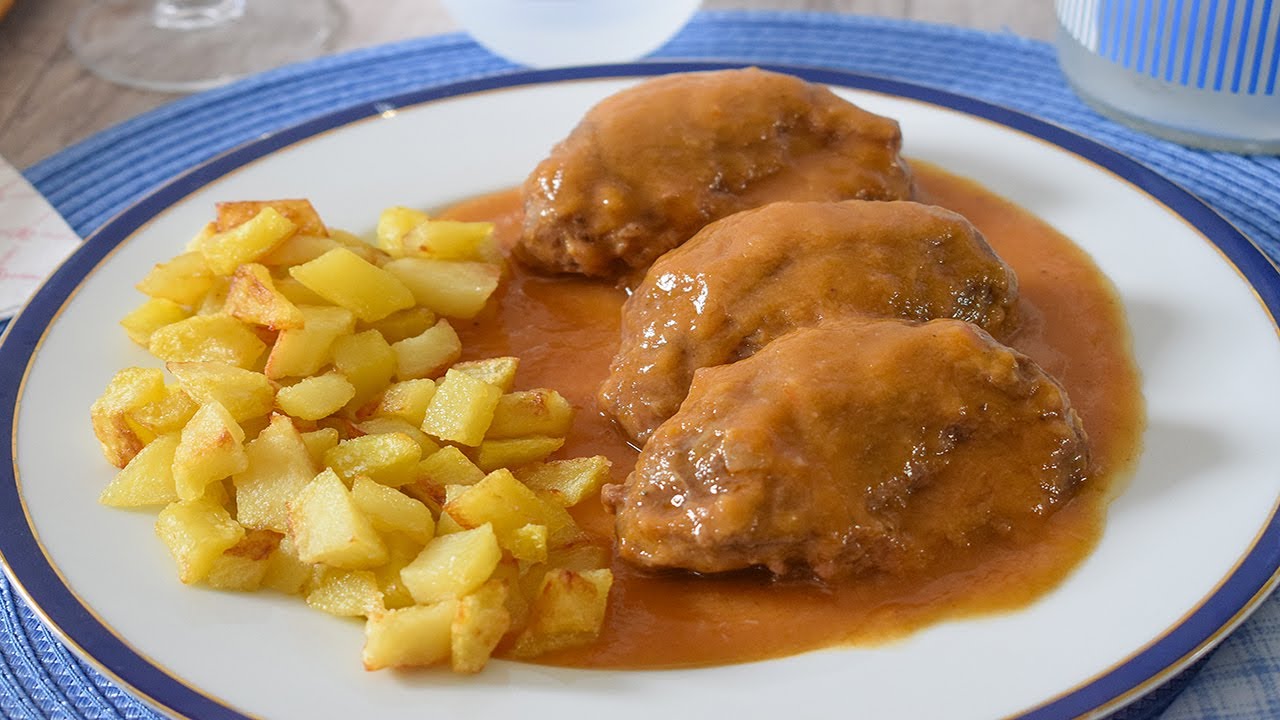 Carrilleras de cerdo con salsa cocinadas en olla express