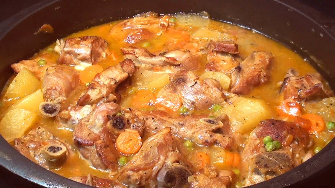 Estofado de cordero con patatas y zanahorias