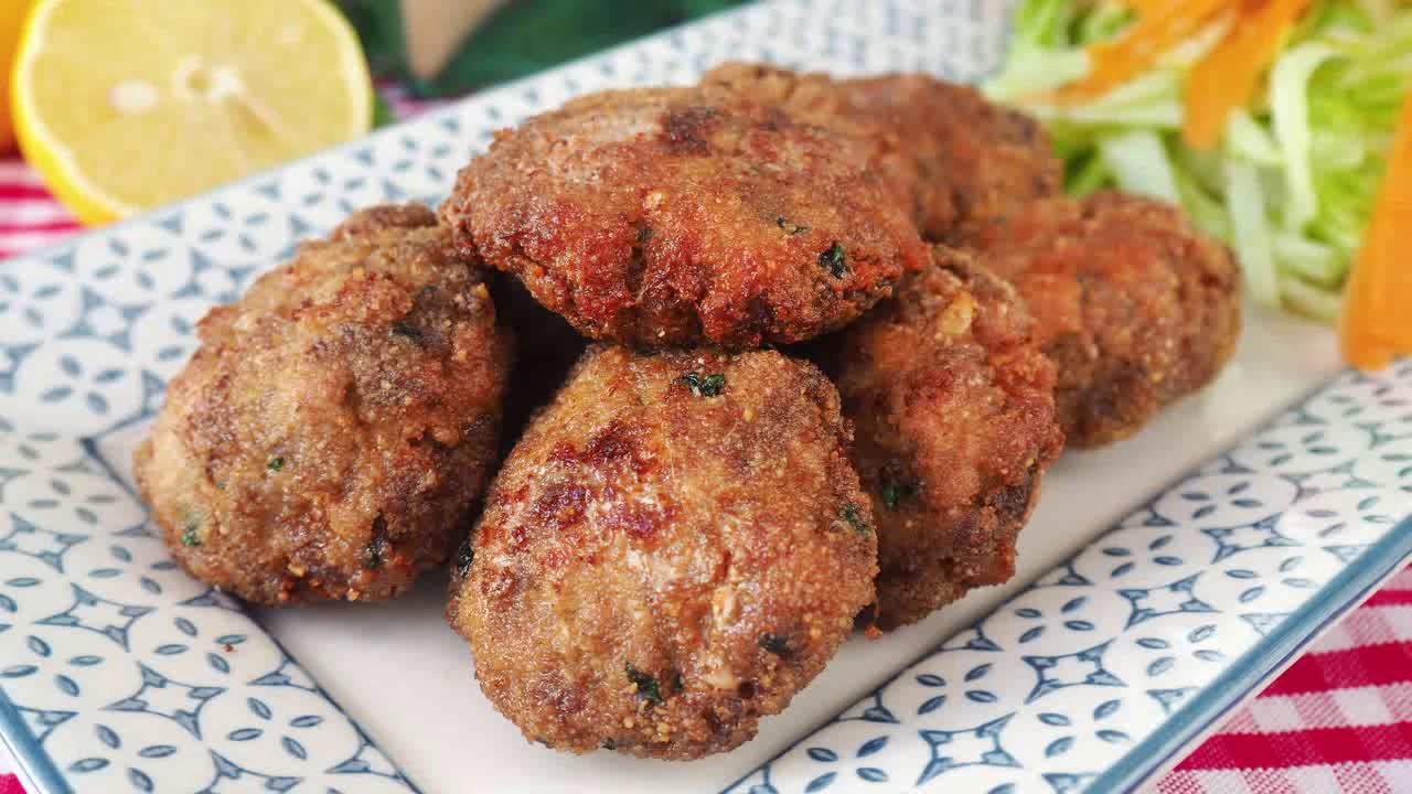 Filetes rusos con salsa casera de la abuela
