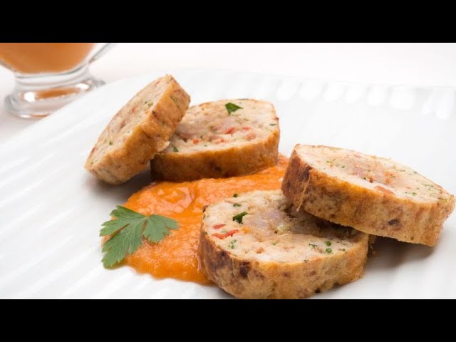 Preparación de rollos de bonito con estilo asturiano