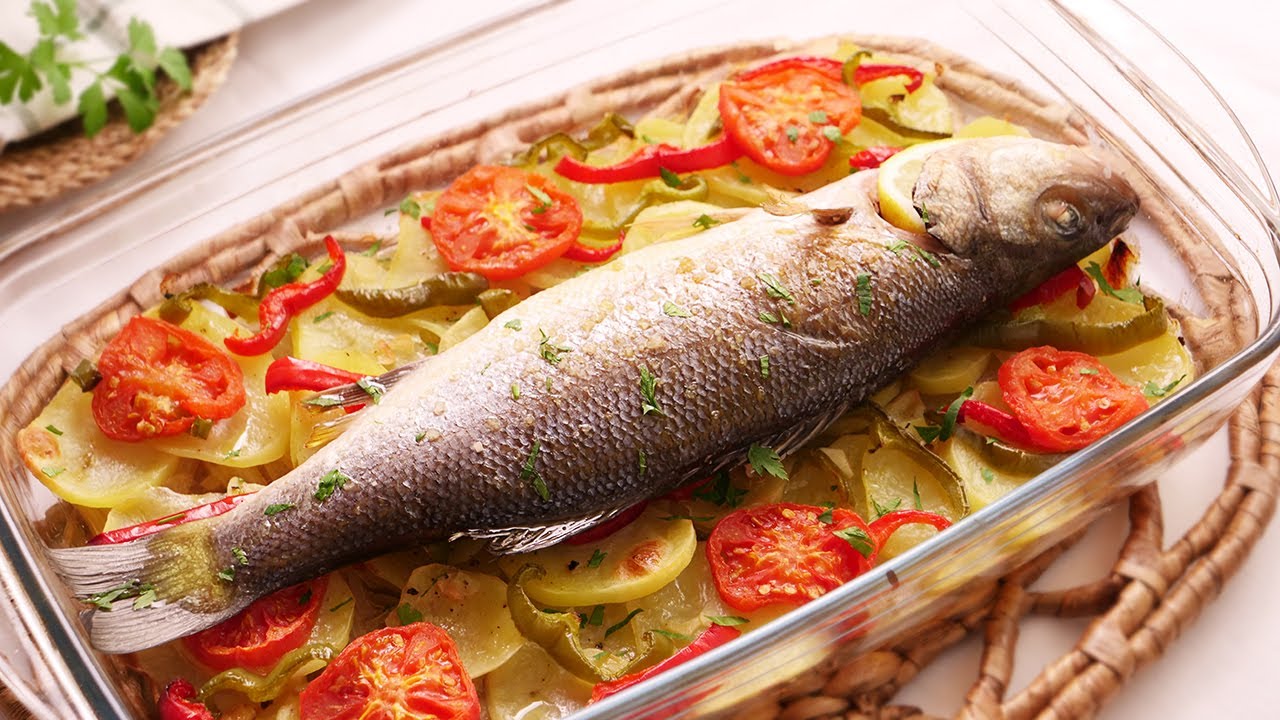 Receta de pescado al horno con papas cebolla y pimientos