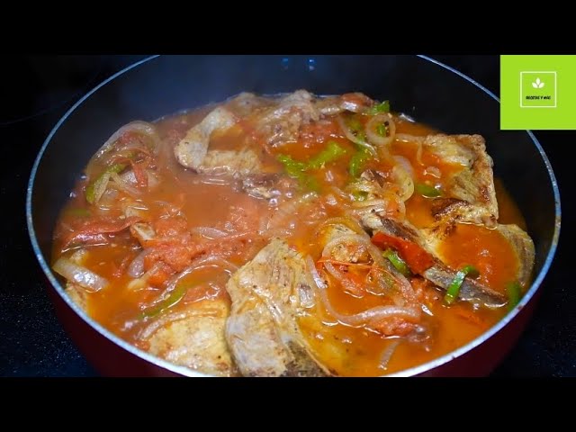 Chuletas de cerdo con salsa de tomate
