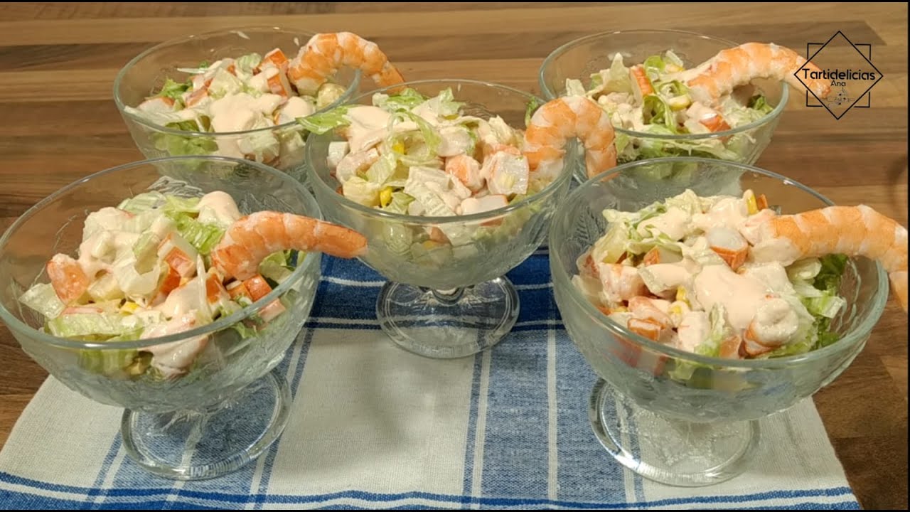 Cóctel de gambas y bastones de cangrejo