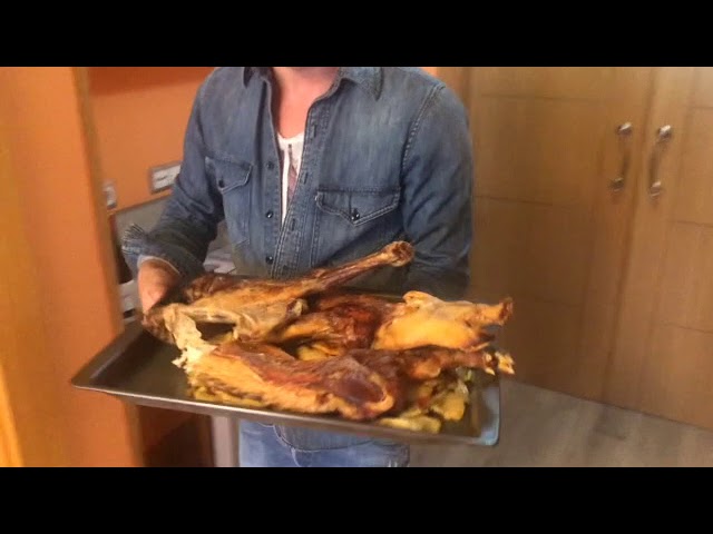 Cómo recalentar cochinillo asado sobrante del día anterior