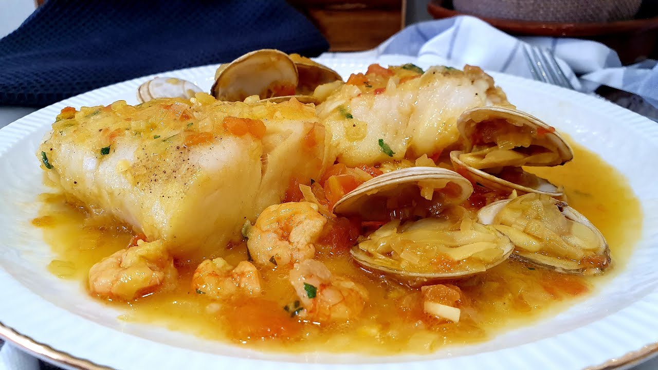 Merluza a la sidra con almejas: una deliciosa combinación de sabores marinos