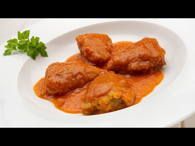 Pimientos rellenos de carne picada en salsa: una combinación deliciosa