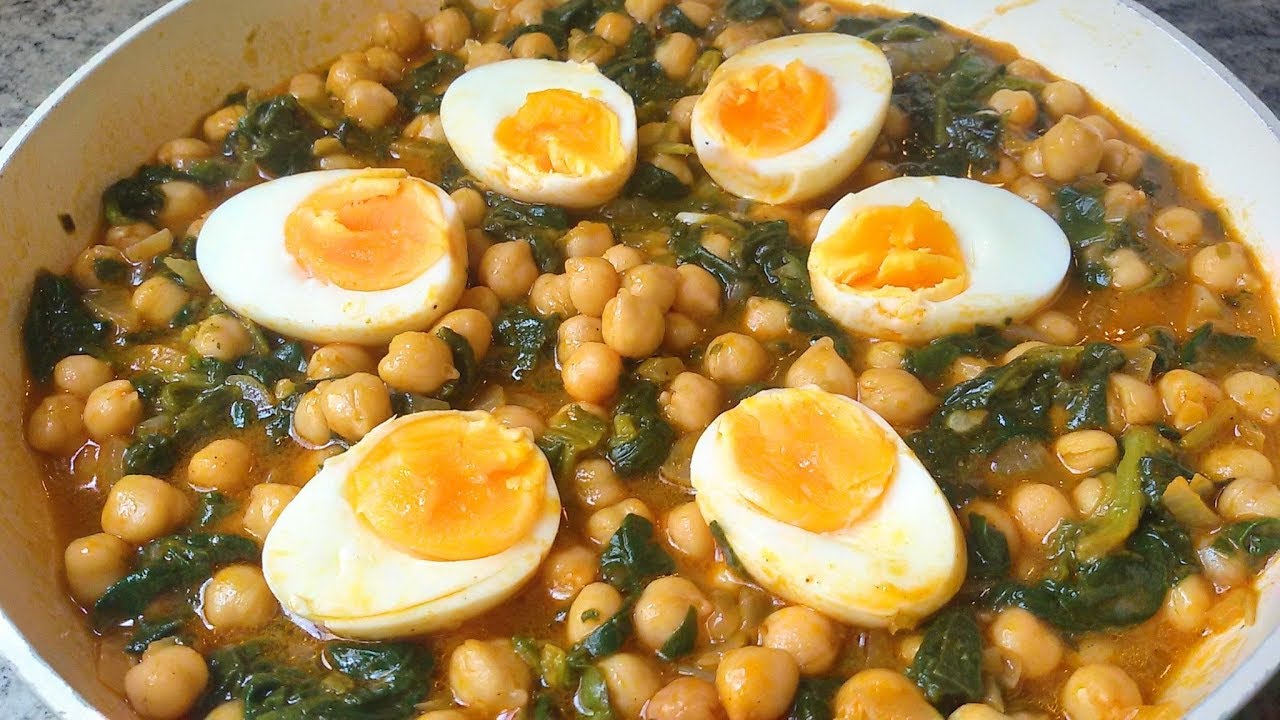 Potaje de garbanzos con espinacas y huevo cocido