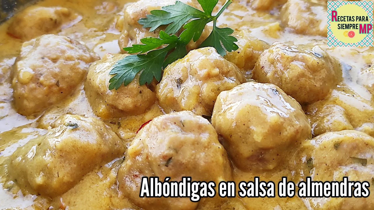 Receta fácil de salsa de almendras para acompañar albóndigas