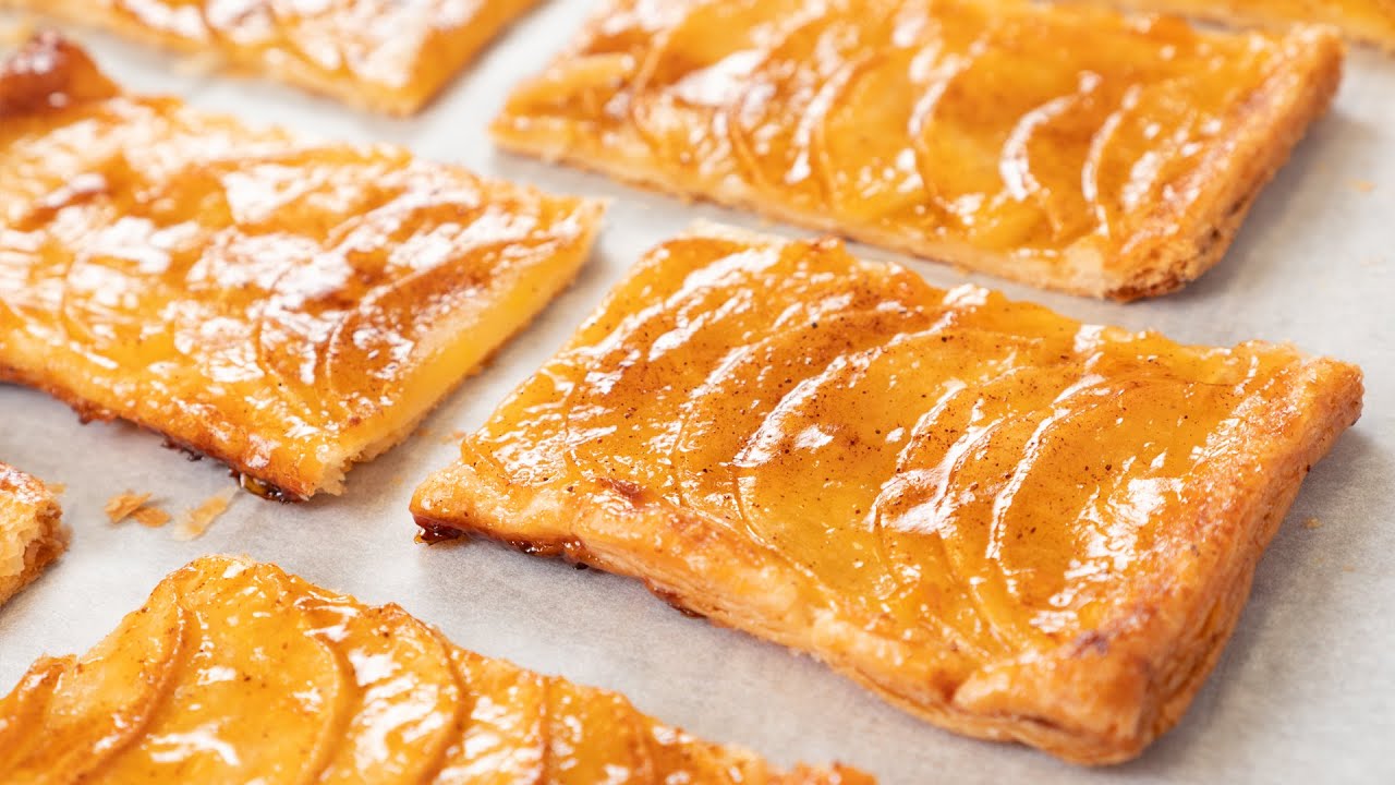 Tarta de manzana reineta preparada con hojaldre