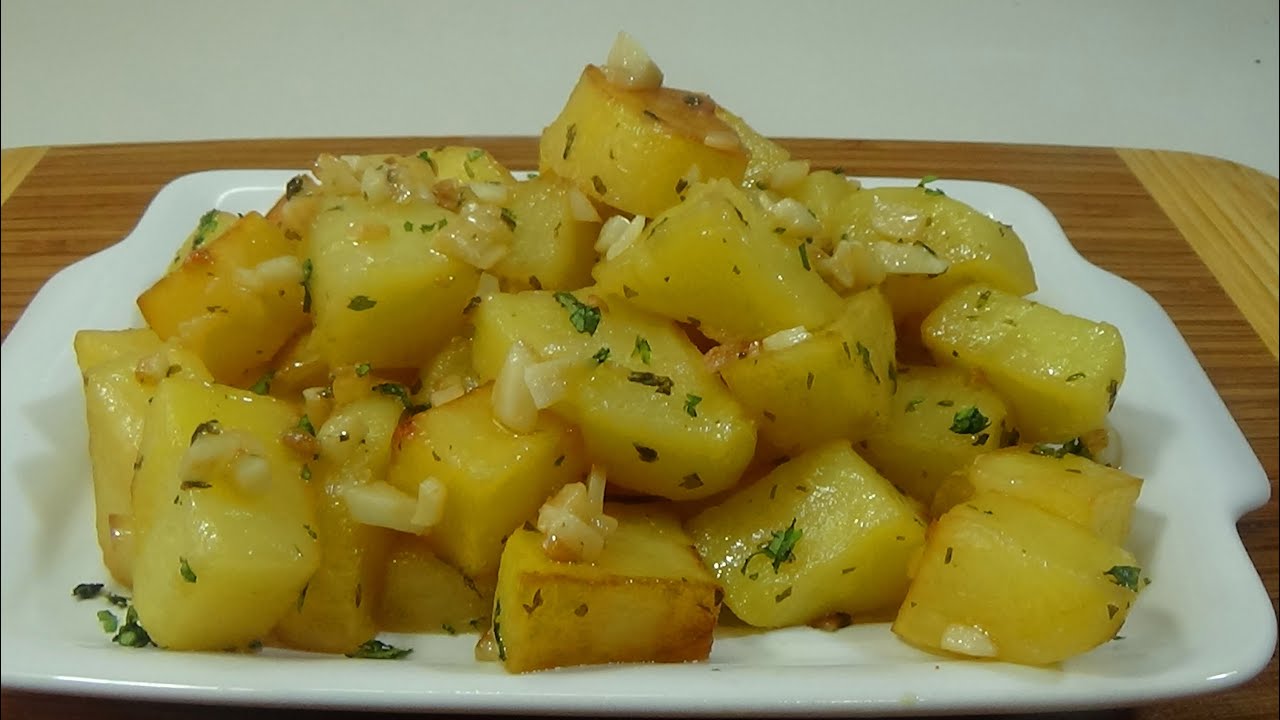 Cómo hacer patatas fritas al ajillo receta paso a paso